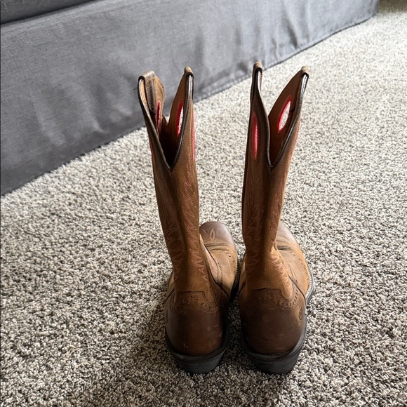 Ariat Brown Leather Heeled Boots with pink Highlights - Picture 3 of 8